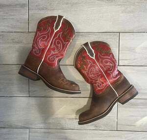 Ariat Women's Delilah Cowboy Girl Western Boot in Brown and Red, Rider Boots, Wo